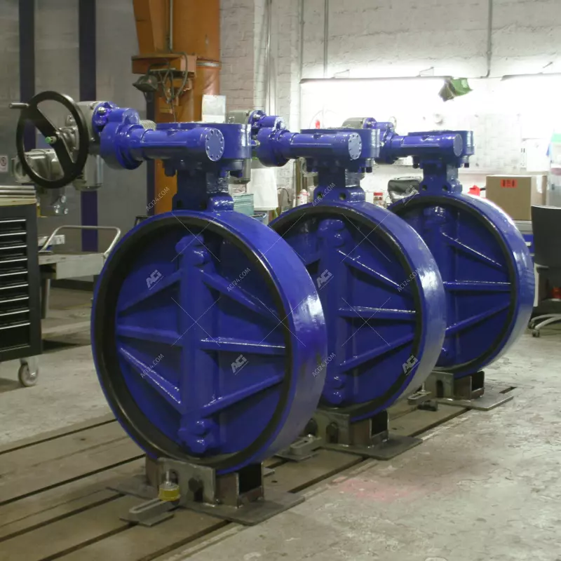 Butterfly valves DN 1000 automated with manual actuator